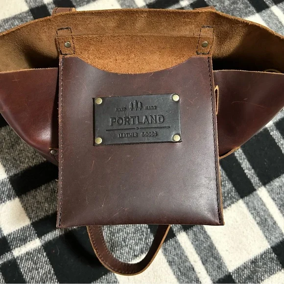 Portland Leather Goods PLG Original Crossbody Tote in Cognac - Picture 10 of 15